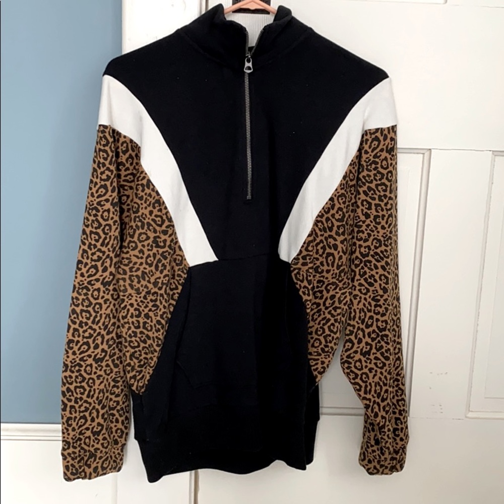 Athletic chic top